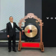 市值220亿美元,这家传统车企一波三折终上市,李书福收购11年估值增加11倍